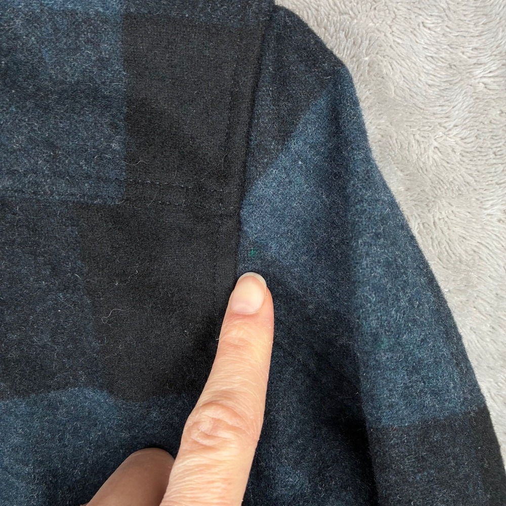 Fjallraven Canada Shirt Women XS Navy Black Plaid Wool Blend Flannel Button Up - Picture 12 of 15